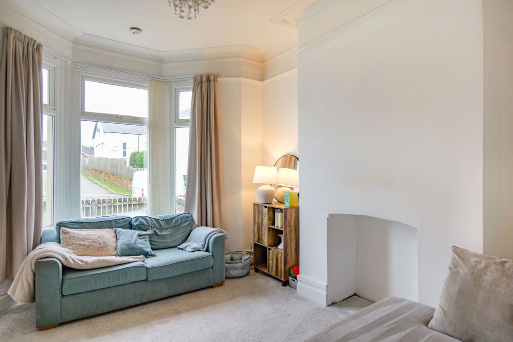 Property photo 2 of 28