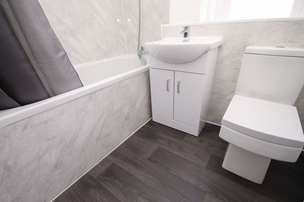 Property photo 3 of 3 Bathroom