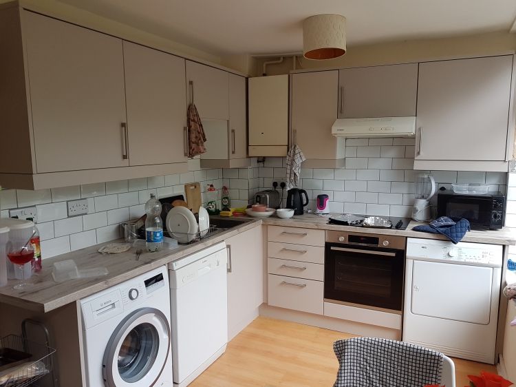 Property photo 1 of 8 Kitchen