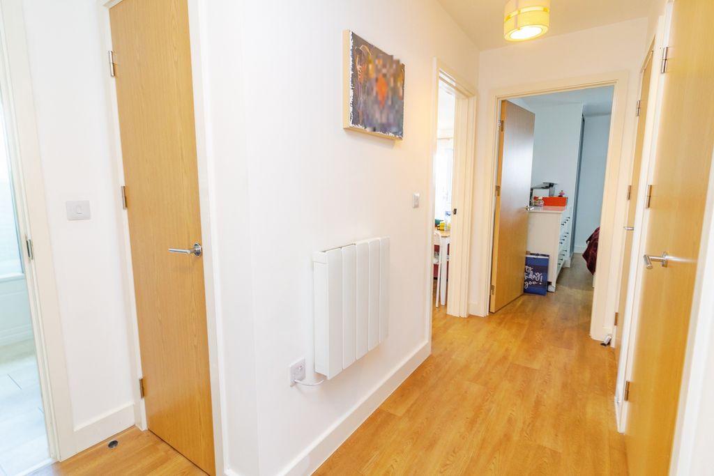 Property photo 3 of 28