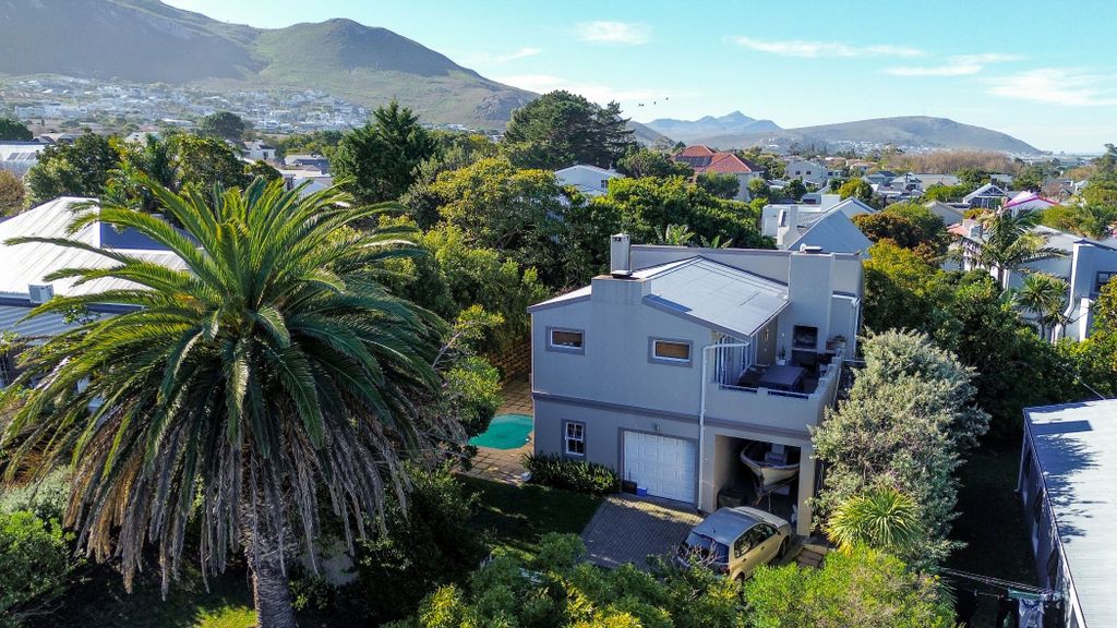 Property photo 1 of 39 Hf1704503