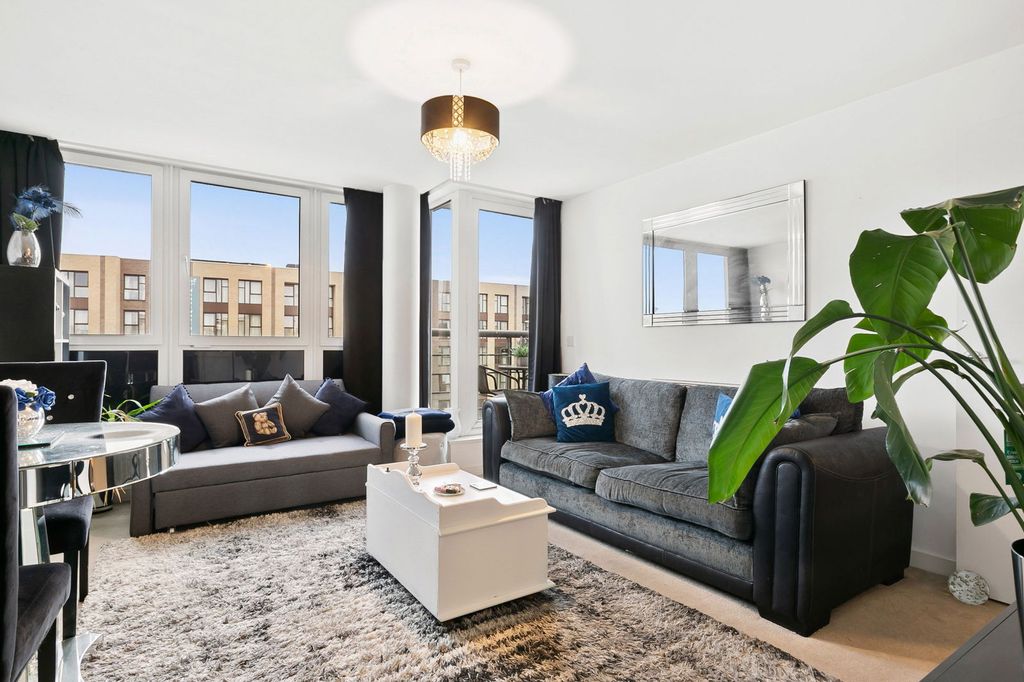 Property photo 3 of 7