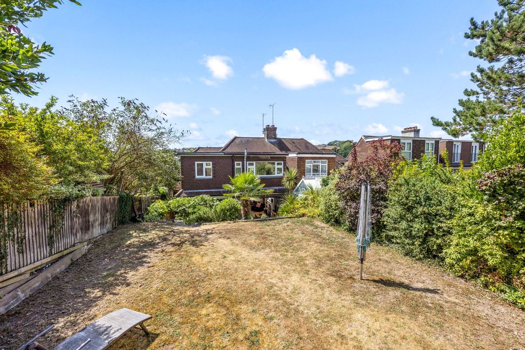 Property photo 2 of 19