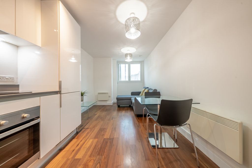 Property photo 3 of 13 Avery 100001