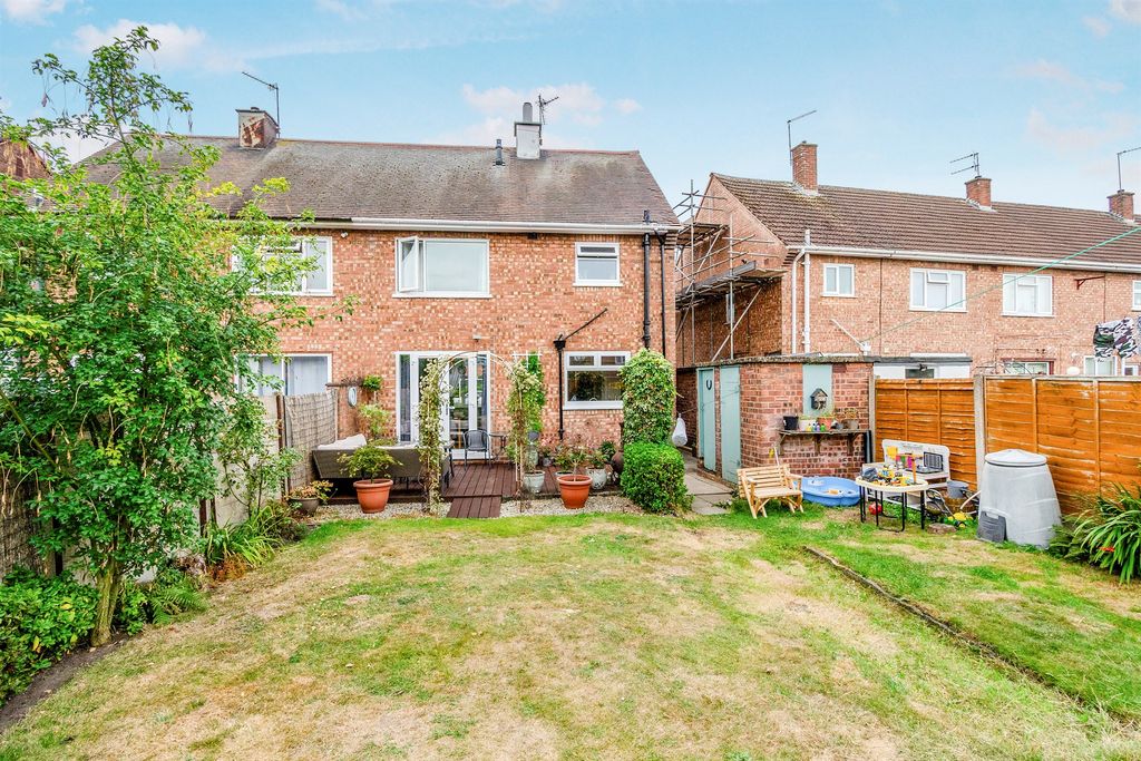 Property photo 2 of 16