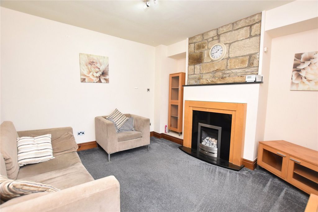 Property photo 2 of 8 Picture No. 03
