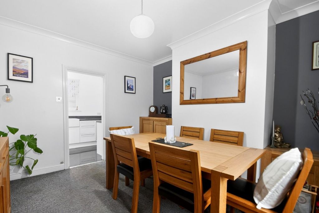 Property photo 3 of 13 28Diamondplace-5.Jpg