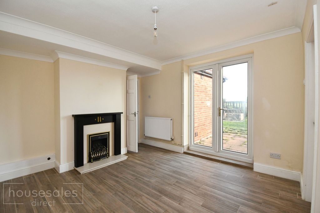 Property photo 3 of 9