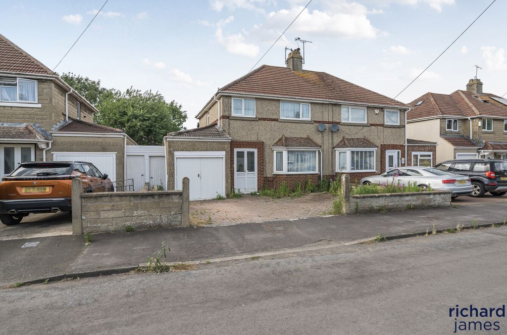 Property photo 1 of 19 3Ffd6021023943Eda5B29E3Bcaa64Eb7