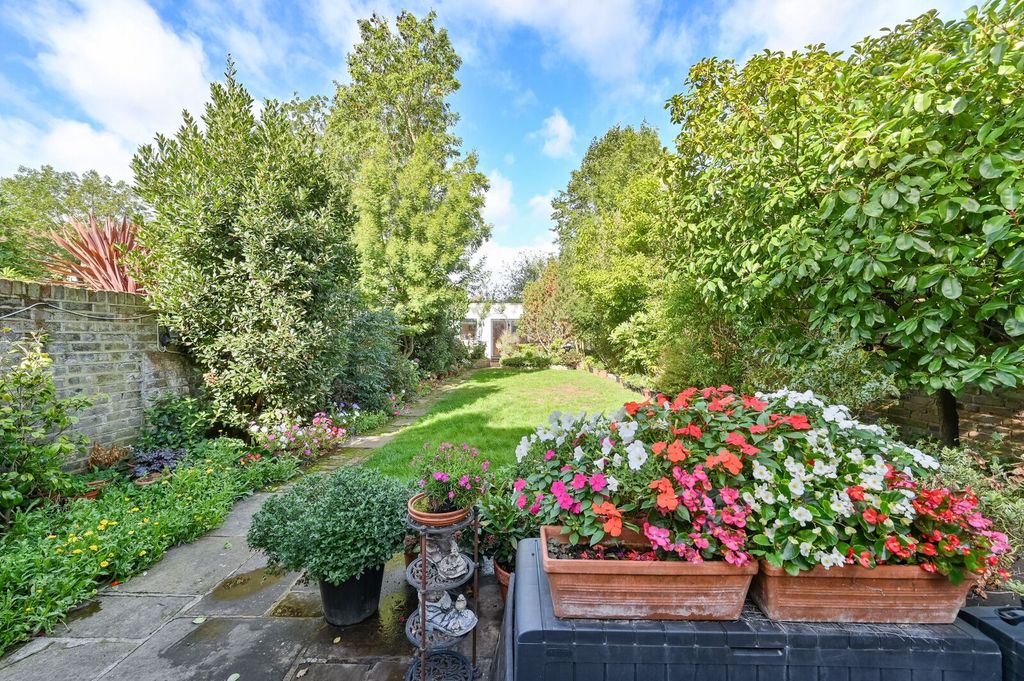 Property photo 1 of 43