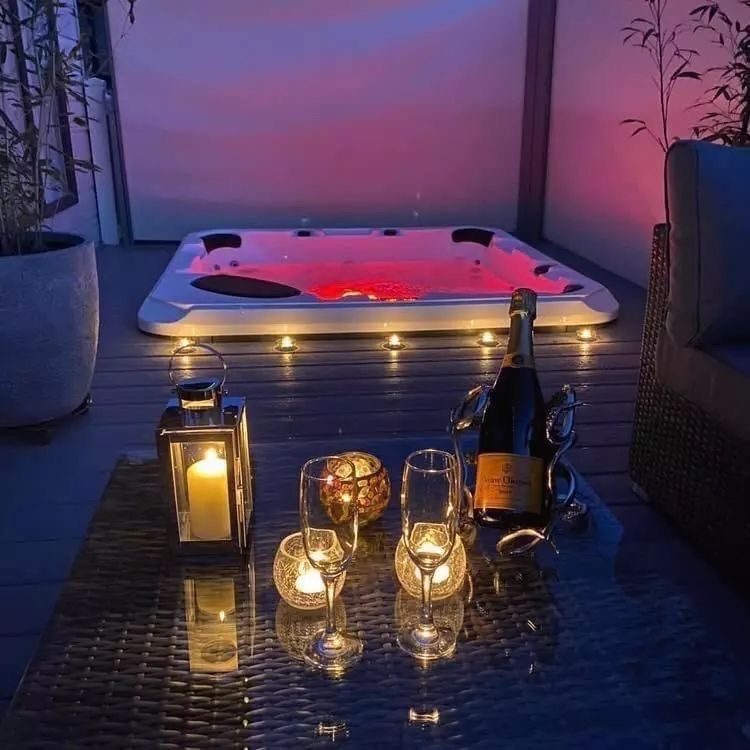 Property photo 2 of 8