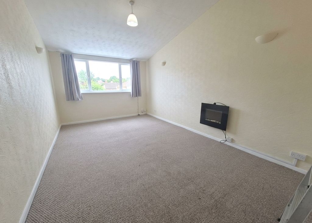 Property photo 2 of 10 Lounge