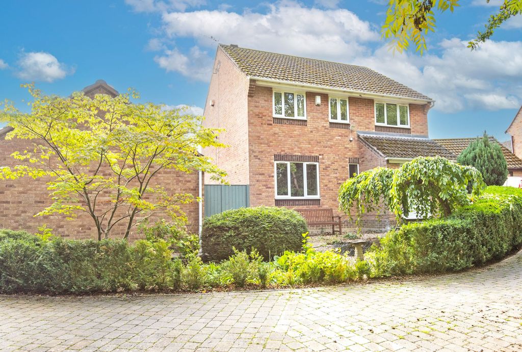 Property photo 1 of 27