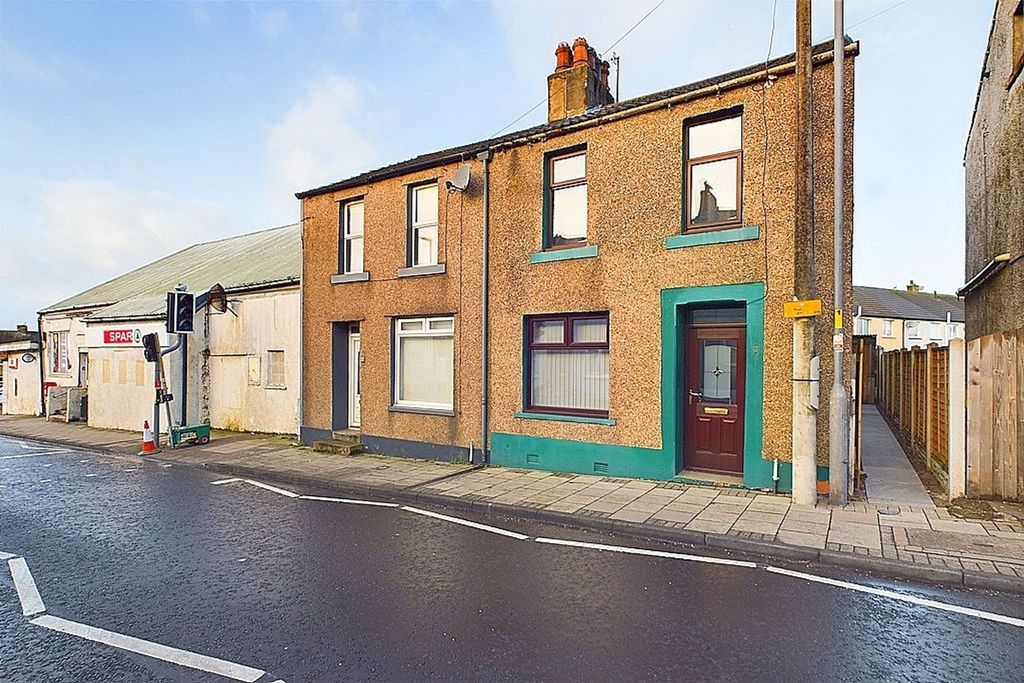 Property photo 1 of 19 Photo 5