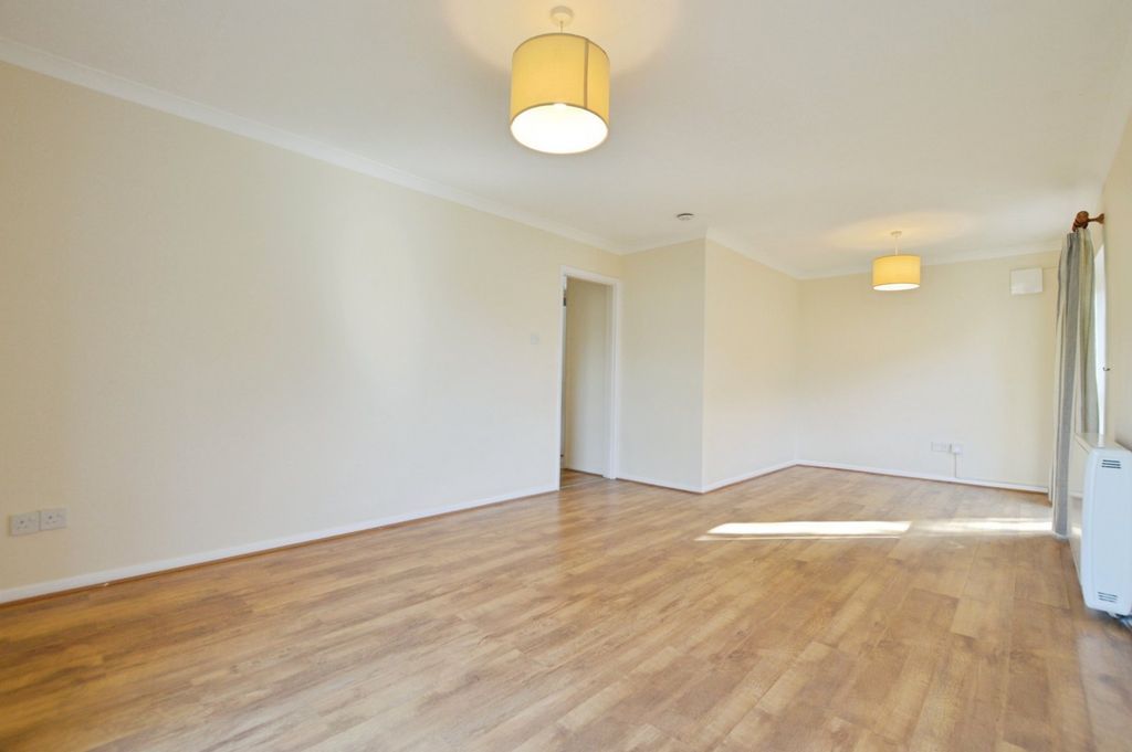 Property photo 3 of 11 Living/Dining Room