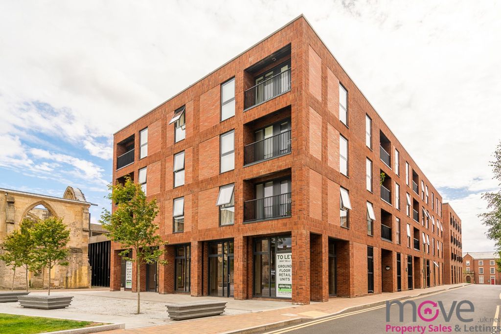 Property photo 1 of 8 Photo 8