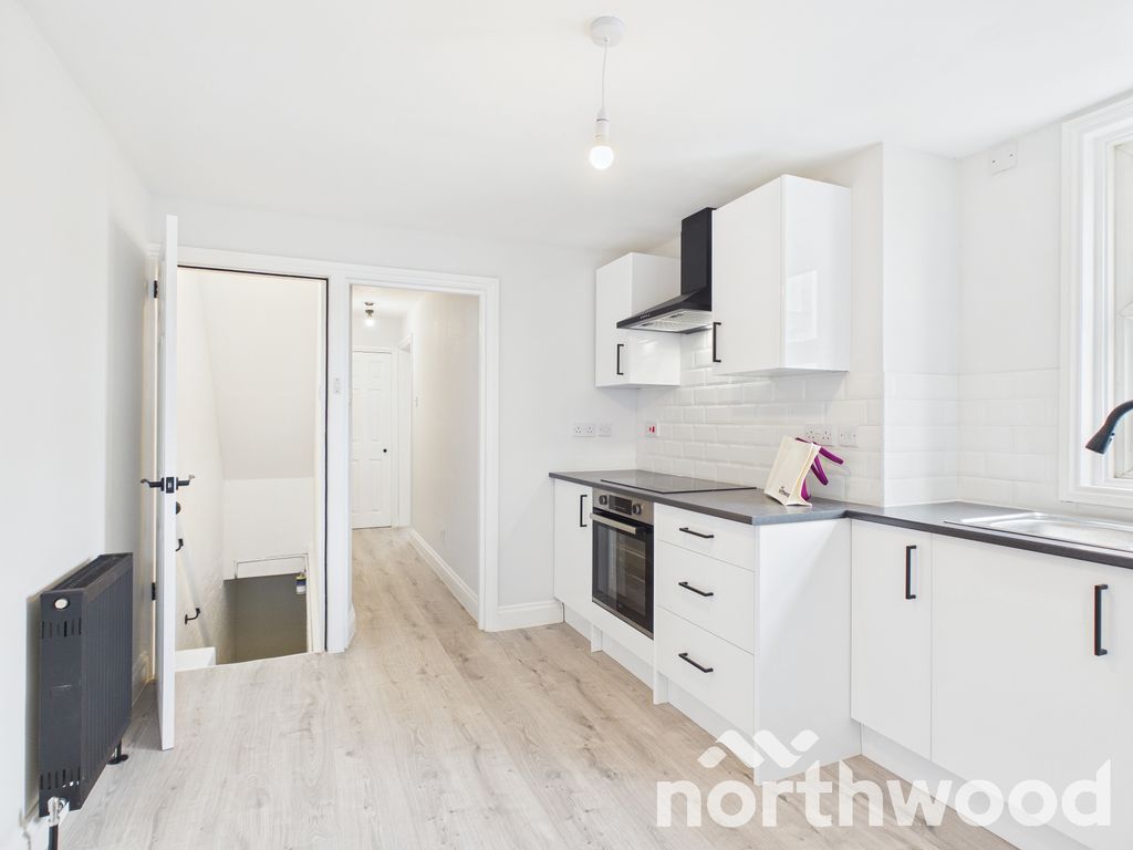 Property photo 2 of 25