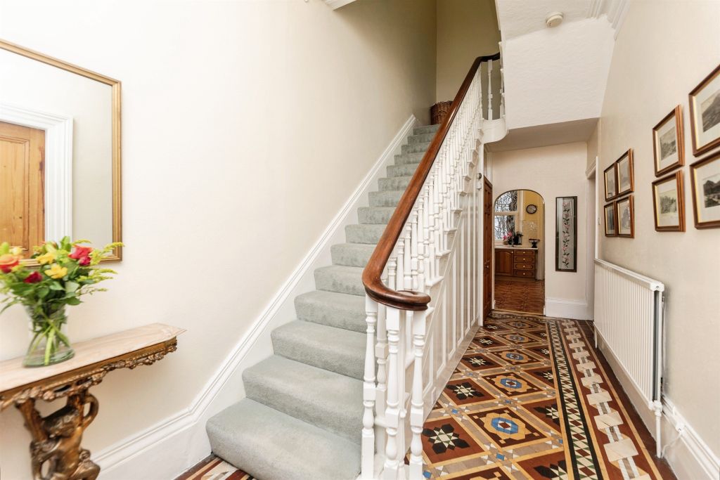 Property photo 3 of 22