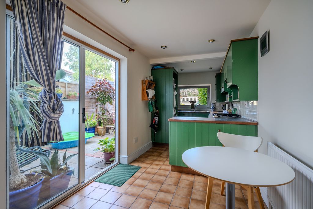 Property photo 2 of 14