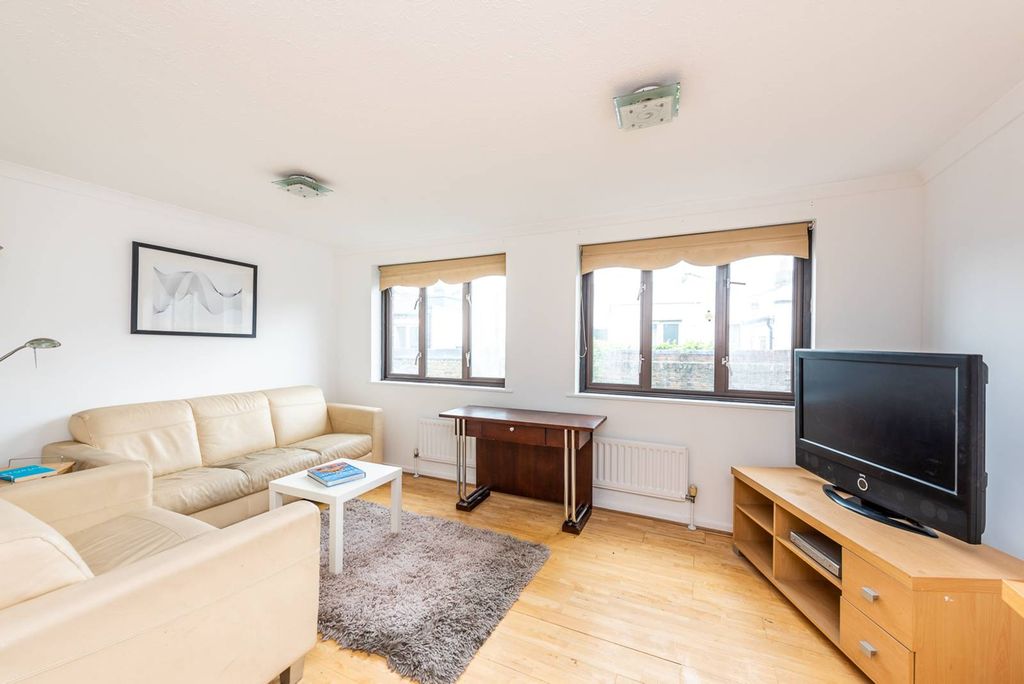 Property photo 3 of 13