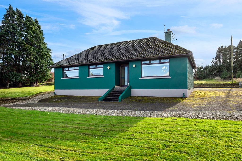 Property photo 3 of 41