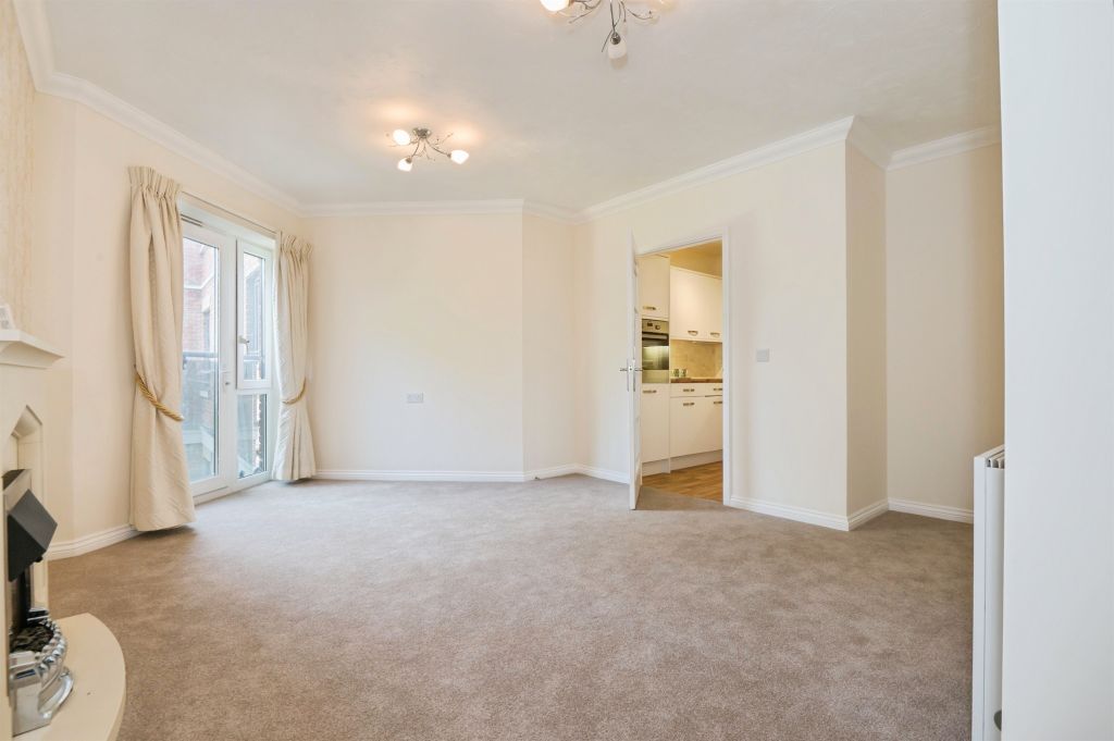 Property photo 3 of 18