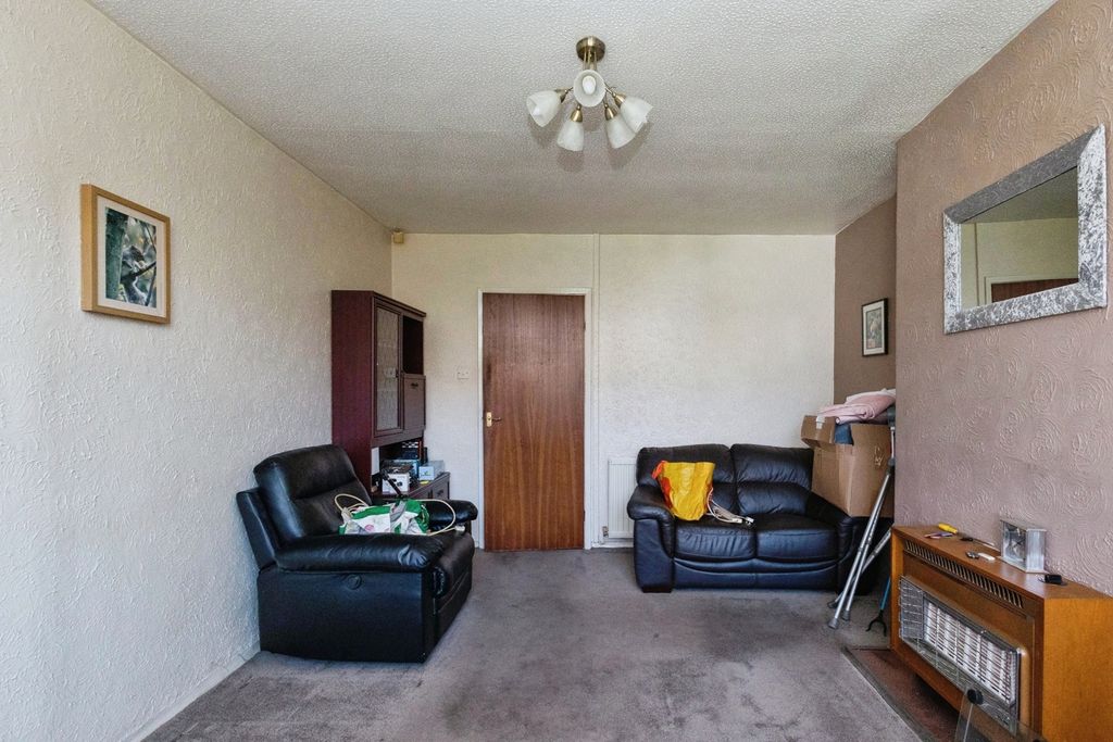 Property photo 2 of 19 Pbox-Img.Jpg