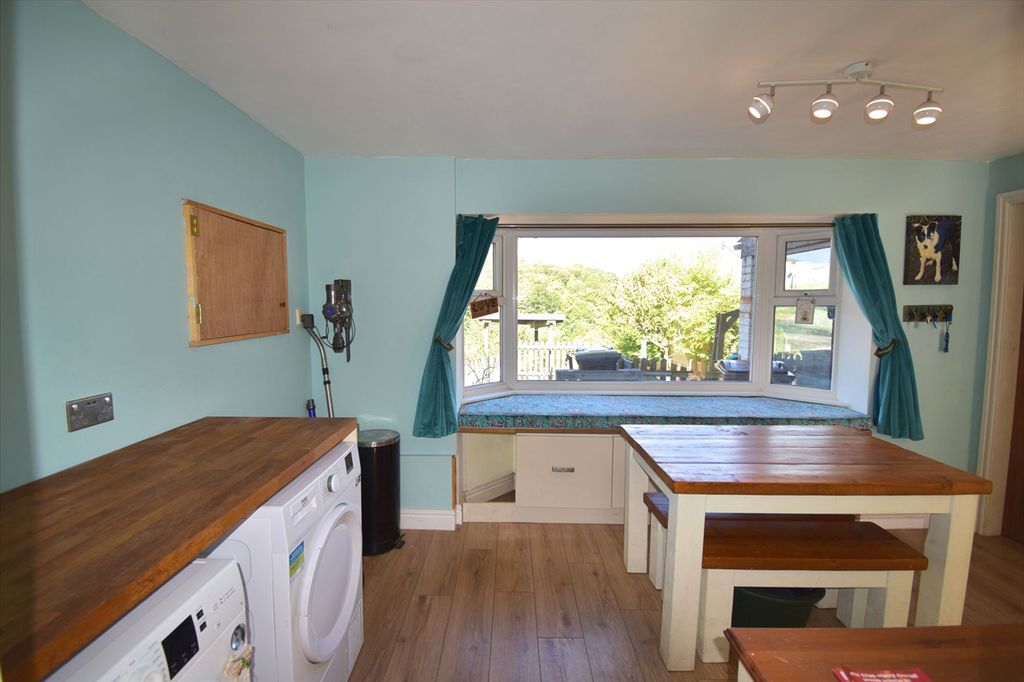 Property photo 2 of 18 Dining Room