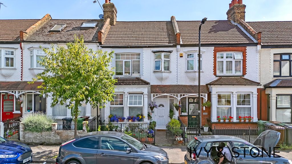 Property photo 1 of 17 3320832