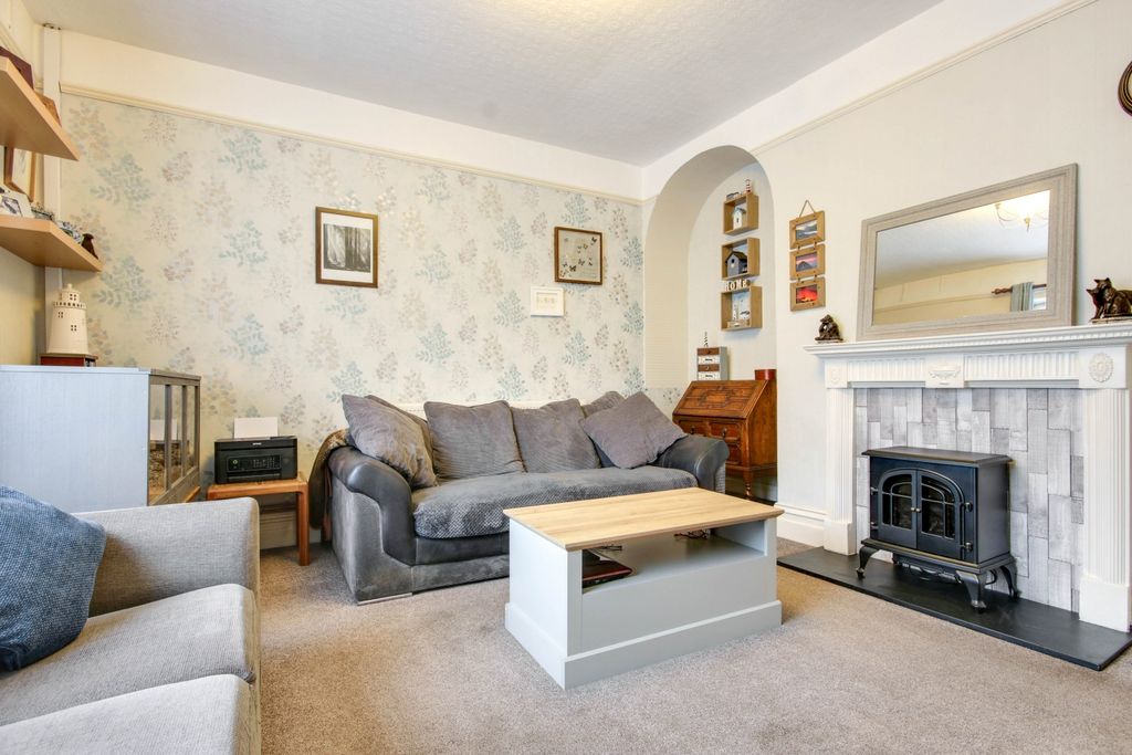 Property photo 2 of 14 Img_6982-Img_6984-2