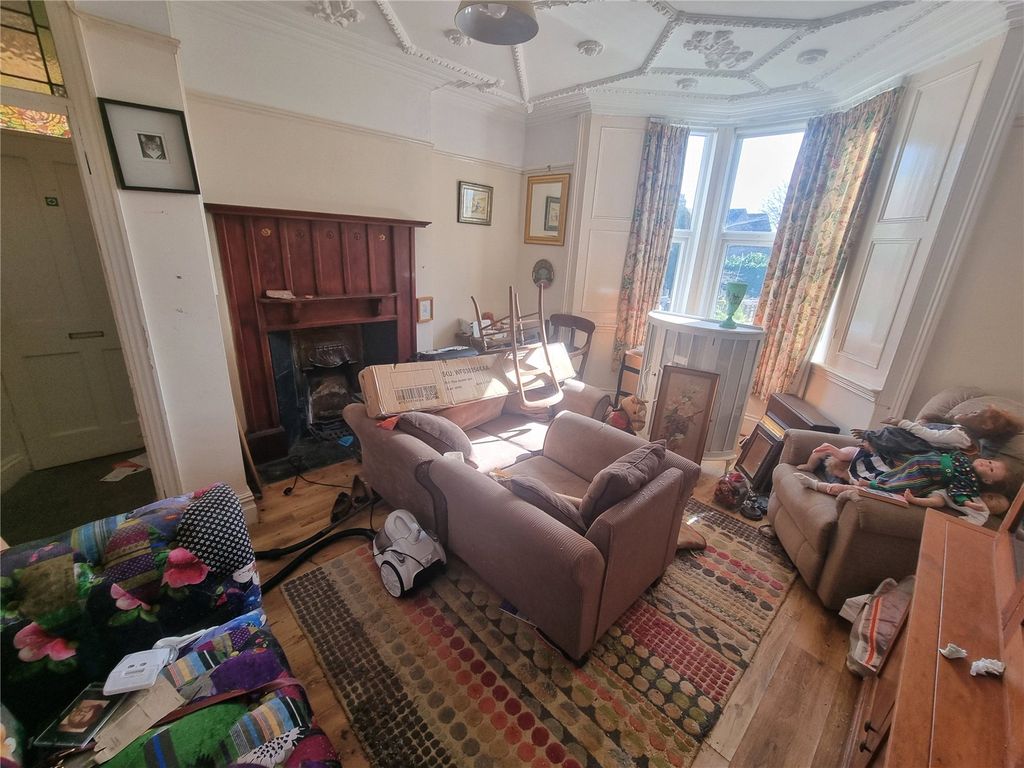 Property photo 3 of 9 Living Room