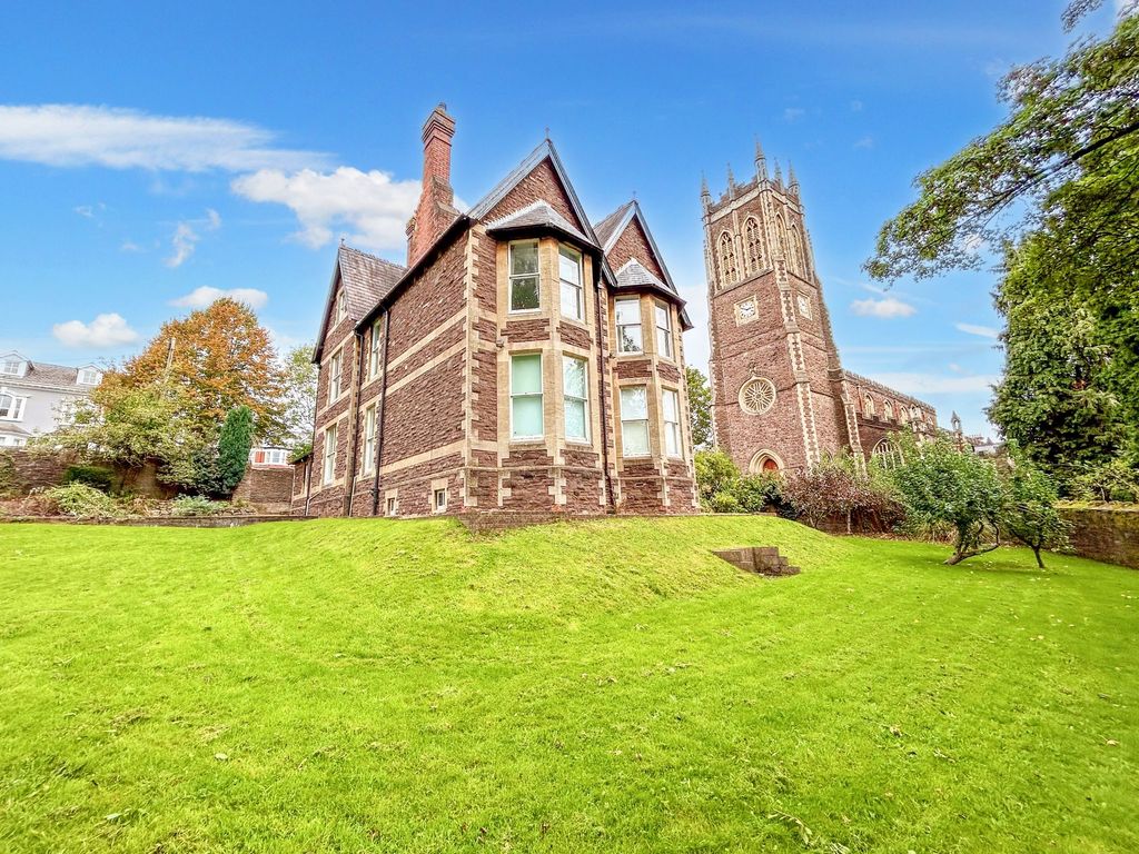 Property photo 1 of 41