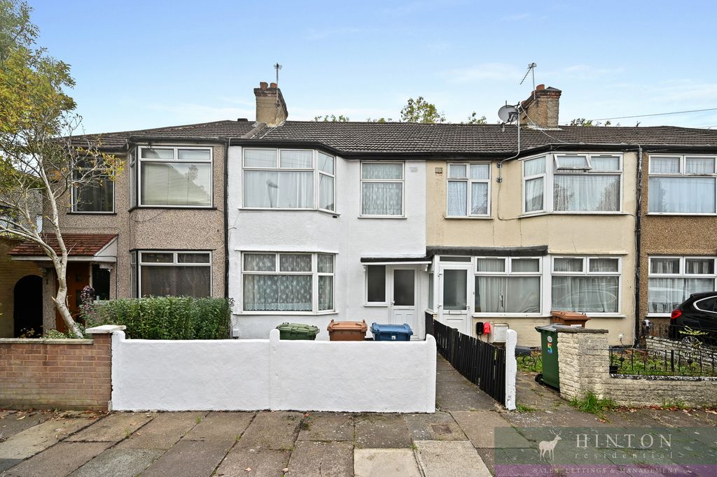 Property photo 3 of 12 7