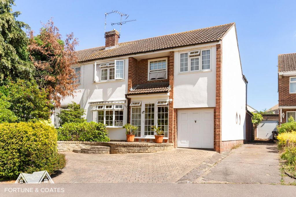 Property photo 1 of 32 Elmbridge_38.Jpg