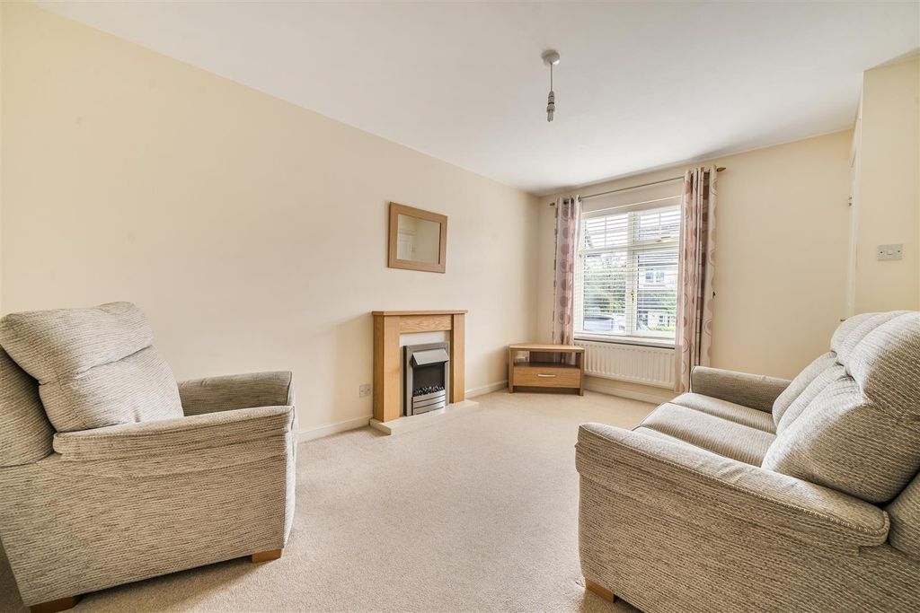 Property photo 2 of 18 Bedford Sitting Room..Jpg