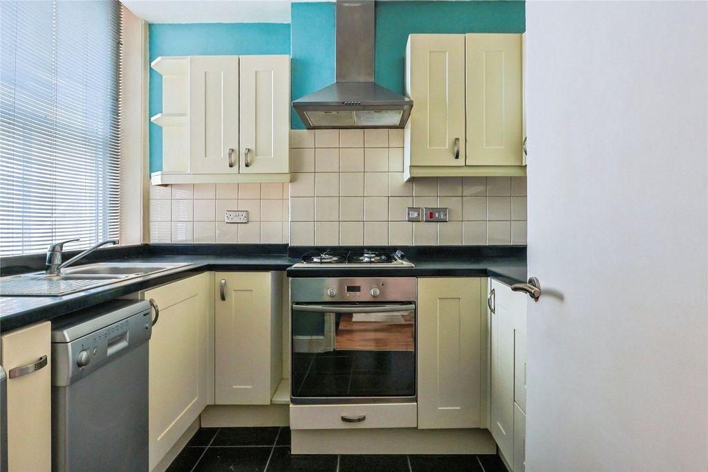 Property photo 3 of 19 Picture No. 11
