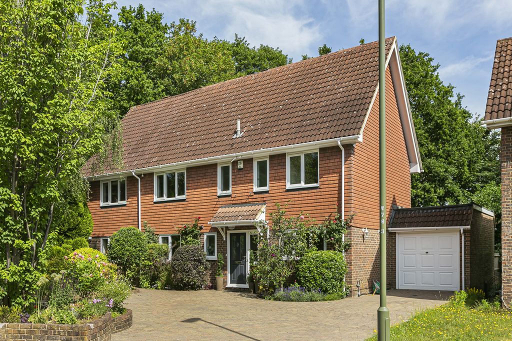 Property photo 2 of 19