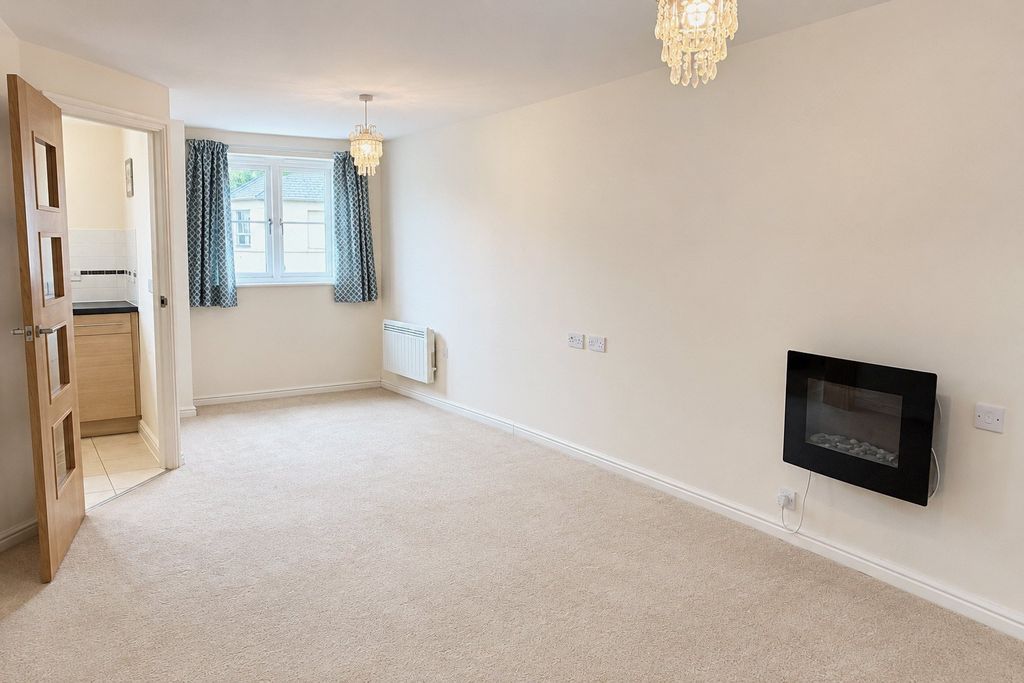 Property photo 2 of 9 Picture No. 14