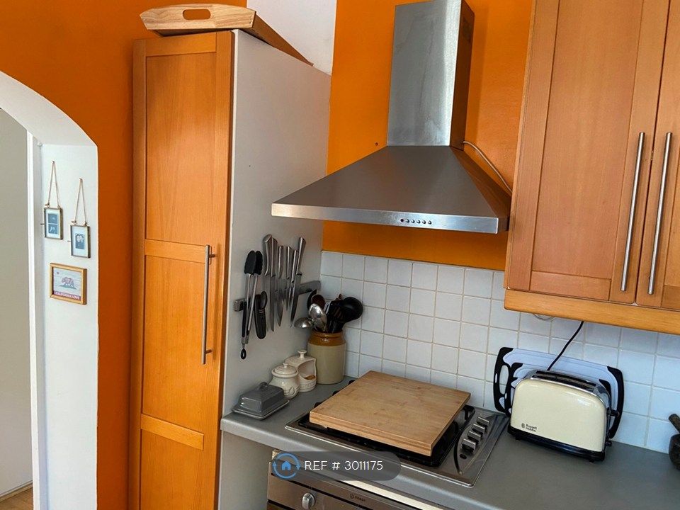 Property photo 2 of 6 Kitchen,Pull Out Larder, Fridge, Washing Machine