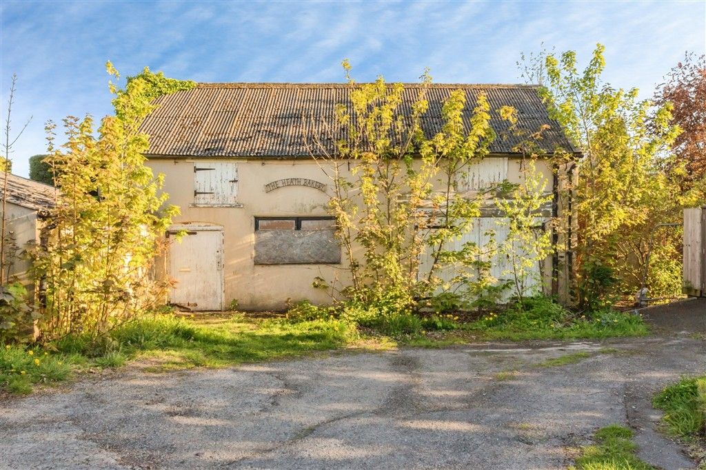 Property photo 1 of 8