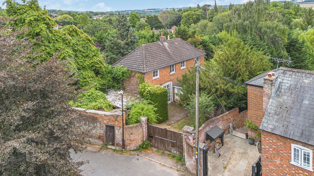 Property photo 1 of 40