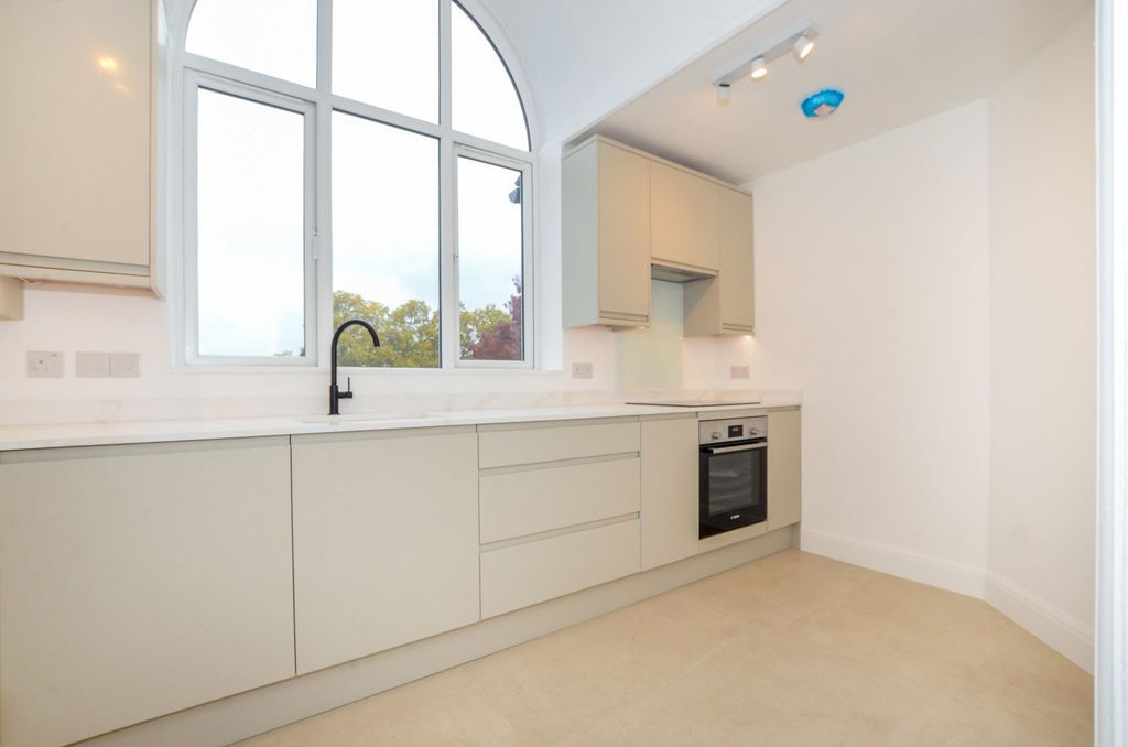 Property photo 1 of 16 Pbox-Img.Jpg