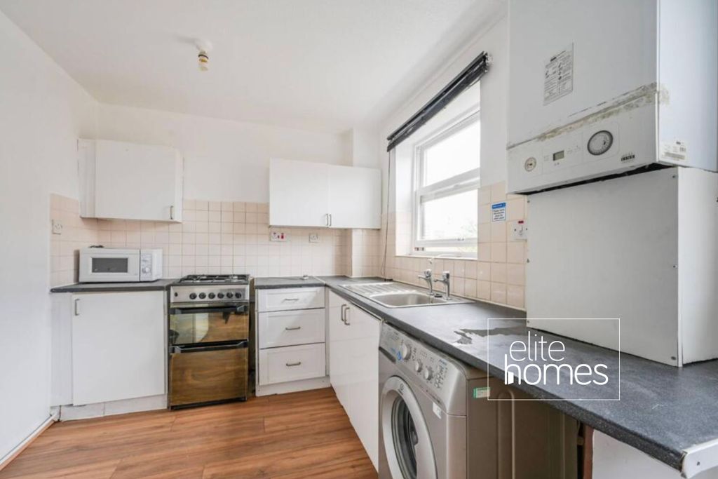 Property photo 3 of 4