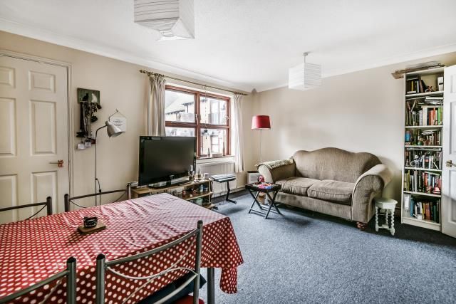Property photo 3 of 9 Internal View