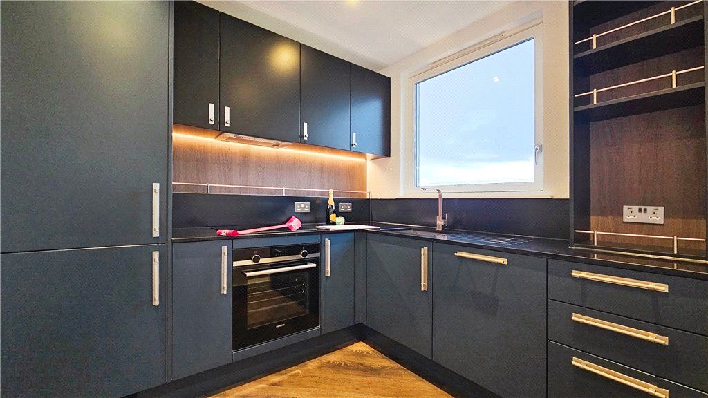 Property photo 3 of 15 Kitchen