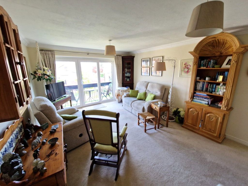 Property photo 3 of 11