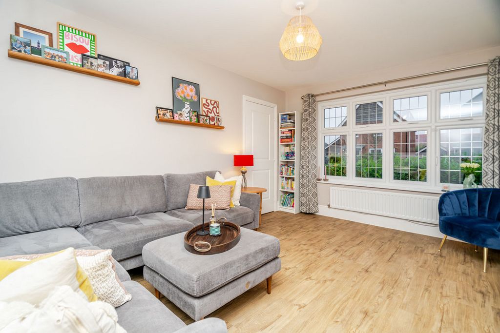 Property photo 3 of 26