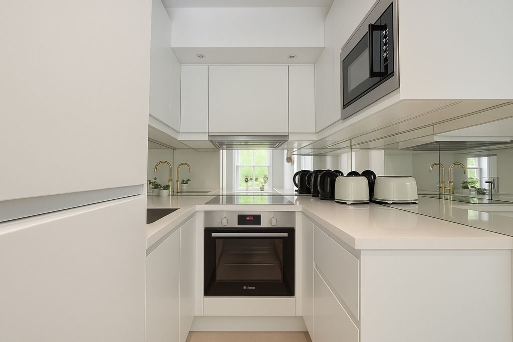 Property photo 2 of 25 Kitchen