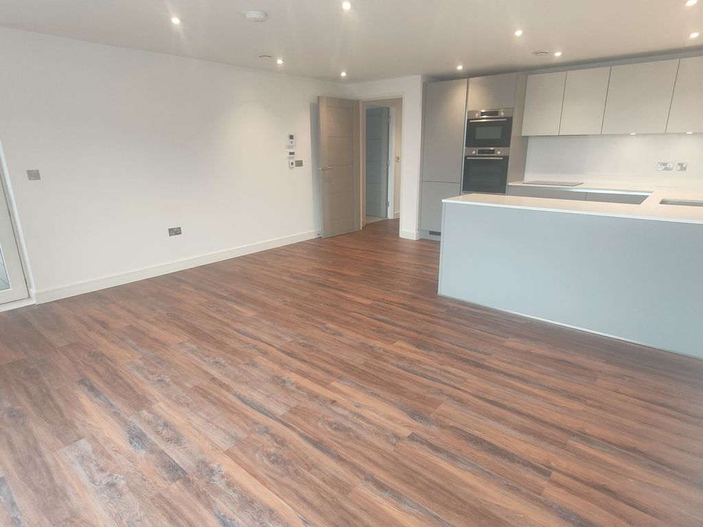 Property photo 3 of 10 Image