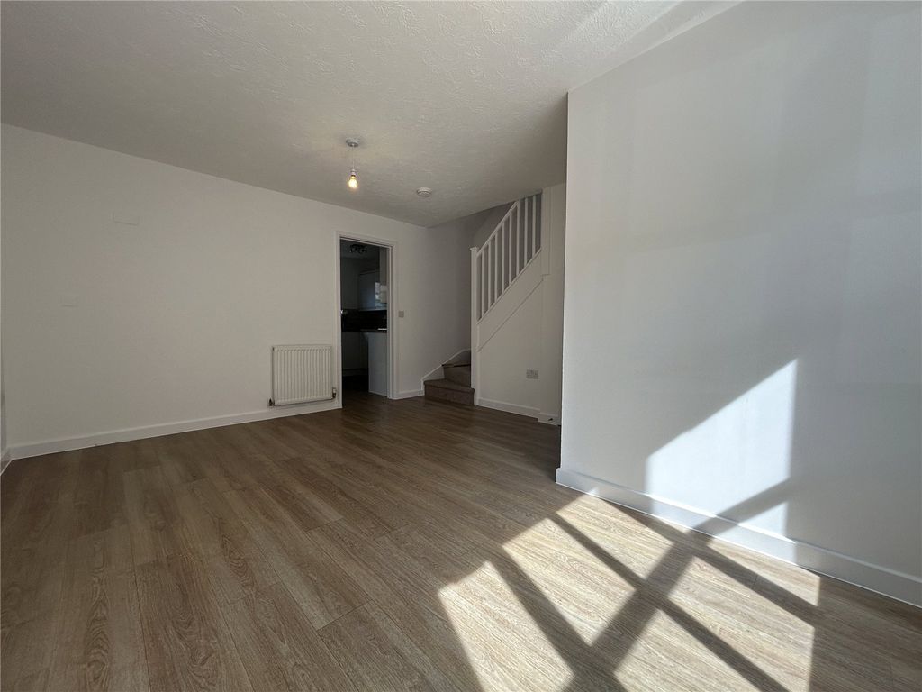 Property photo 3 of 12 Picture No. 16
